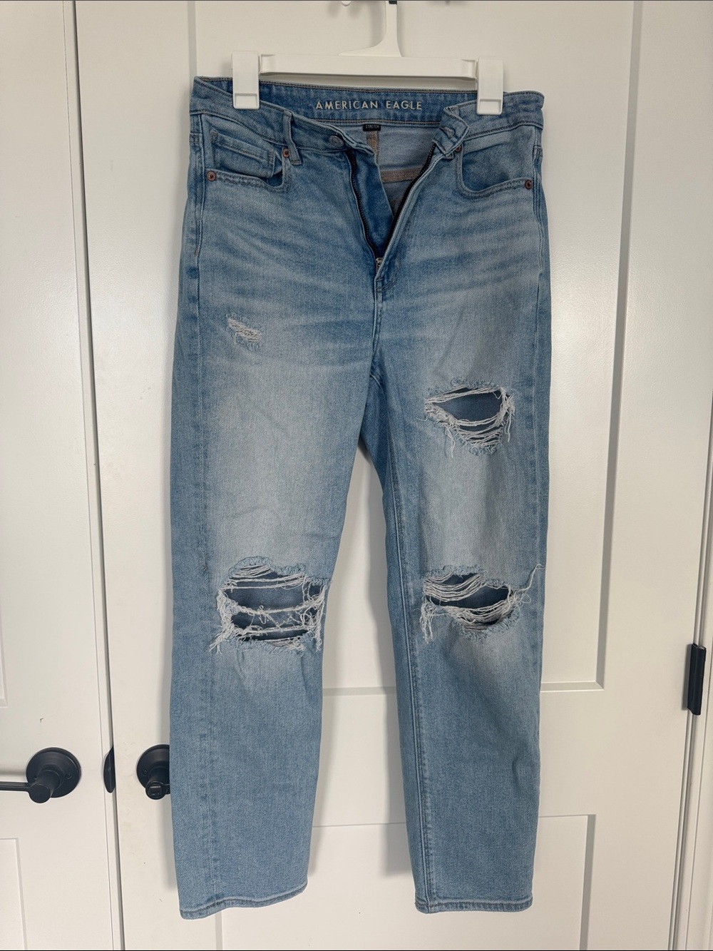 American Eagle Outfitters Light Blue Ripped Mom Straight Jeans
